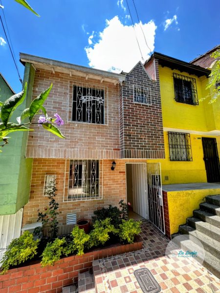 Casa disponible para Venta en Medellín La Milagrosa Foto numero 1