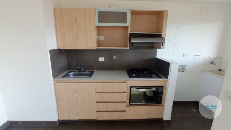 Apartamento disponible para Arriendo en Envigado con un valor de $3,750,000 código 10329