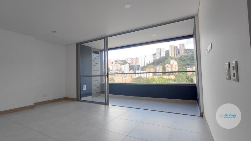 Apartamento disponible para Arriendo en Medellín Barrio Colombia Foto numero 1