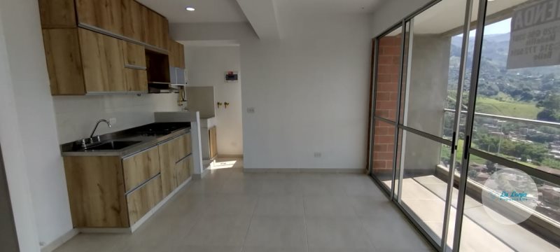 Apartamento disponible para Arriendo en Sabaneta Las Lomitas Foto numero 1