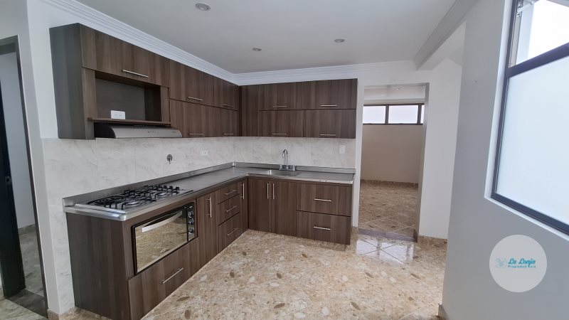 Casa disponible para Venta en Medellín Velodromo Foto numero 1