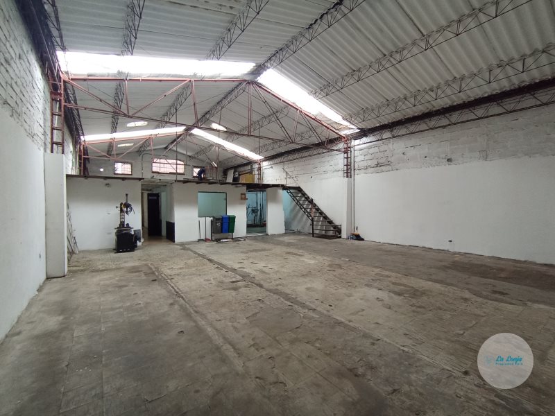 Bodega disponible para Arriendo en Bello Barrio Perez Foto numero 1