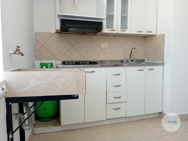 Apartaestudio disponible para Arriendo en Medellín con un valor de $1,800,000 código 10682